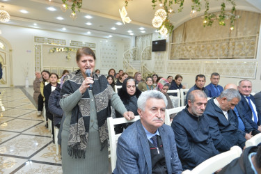 Taleh Qaraşov Digah və Şiləvar kəndlərinin sakinlərinin qayğı və problemlərini dinləyib