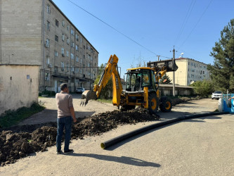 Lənkəranda bir sıra çoxmənzilli yaşayış binalarının qarşısındakı yollarda cari təmir işləri aparılıb