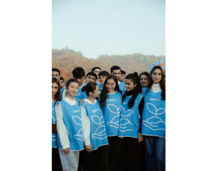 Heydər Əliyev Fondunun vitse-prezidenti, IDEA İctimai Birliyinin təsisçisi və rəhbəri Leyla Əliyeva, Bakı Media Mərkəzinin rəhbəri Arzu Əliyeva və Alena Əliyeva Lənkərana səfər çərçivəsində ekoloji aksiyalarda iştirak ediblər