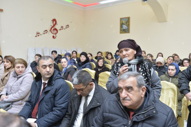 Taleh Qaraşov Aşağı Nüvədi qəsəbəsinin və Küvənil kəndinin sakinlərinin qayğı və problemlərini dinləyib