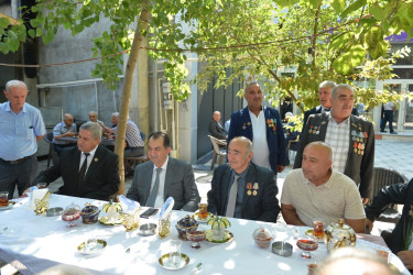 Lənkəranda “Veteranlar Parkı” əsaslı təmirdən sonra sakinlərin istifadəsinə verilib
