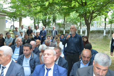 Taleh Qaraşov Ləj kənd inzibati ərazi dairəsinin sakinlərinin qayğı və problemlərini dinləyib