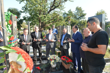 Lənkəran ŞİH başçısı şəhid Elşad Zeynallı və Əmrah Cəfərlinin məzarını ziyarət edib