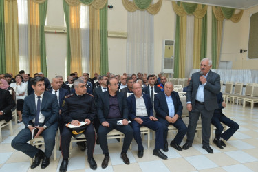 Taleh Qaraşov Şağlakücə və Ballabur kəndlərinin sakinlərinin qayğı və problemlərini dinləyib