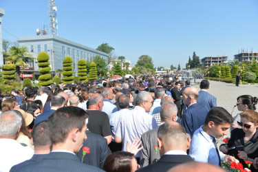 Lənkəranda Ümummilli Lider Heydər Əliyevin anadan olmasının 102-ci illiyi qeyd edilib