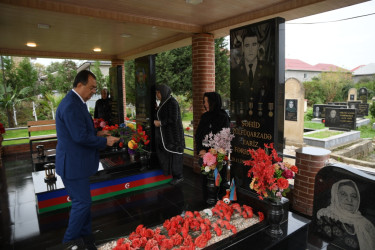 Taleh Qaraşov şəhid Fariz Zülfüqarzadənin anım günündə iştirak edib