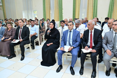 Taleh Qaraşov Şağlakücə kənd inzibati ərazi dairəsinin sakinlərinin qayğı və problemlərini dinləyib