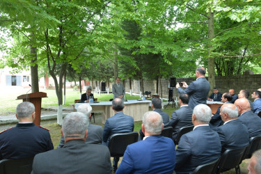 Taleh Qaraşov Ləj kənd inzibati ərazi dairəsinin sakinlərinin qayğı və problemlərini dinləyib