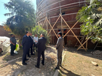 Taleh Qaraşov Lənkərandakı “Dairəvi qala”da aparılan bərpa işləri ilə tanış olub