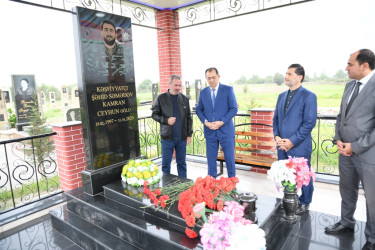 Taleh Qaraşov şəhid Kamran Səmədovun anım günündə iştirak edib