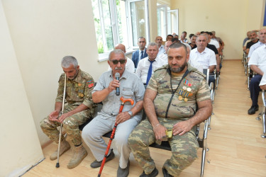 Taleh Qaraşov Viravul kənd inzibati ərazi dairəsinin sakinlərinin qayğı və problemlərini dinləyib