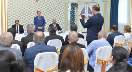 Taleh Qaraşov Mamusta və Daşdalıqcar kəndlərinin sakinlərinin qayğı və problemlərini dinləyib