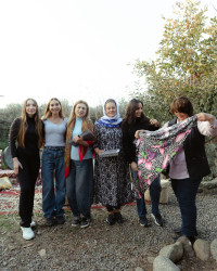 Leyla Əliyeva, Arzu Əliyeva və Alena Əliyeva Lənkəranda fermer təsərrüfatı ilə tanış olublar