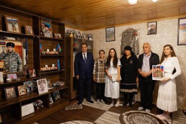Heydər Əliyev Fondunun vitse-prezidenti, İDEA İctimai Birliyinin təsisçisi və rəhbəri Leyla Əliyeva, Bakı Media Mərkəzinin rəhbəri Arzu Əliyeva Lənkərana səfər ediblər