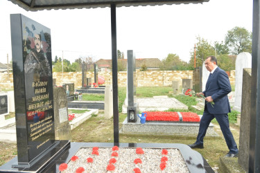 Lənkəran ŞİH başçısı şəhid Kamran Əliyevin məzarını ziyarət edib