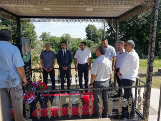 Şəhid Vüsal Hüseynovun doğum günündə məzarı ziyarət olunub