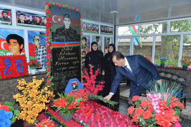 Lənkəran ŞİH başçısı şəhid Araz Həbibov və Elmar İbayevin məzarını ziyarət edib
