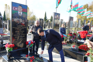 Taleh Qaraşov Vətən müharibəsi şəhidləri Orxan Dadaşlı, Orxan Quluzadə və Heydər Qənbərzadənin məzarını ziyarət edib