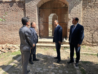 Taleh Qaraşov Lənkərandakı “Dairəvi qala”da aparılan bərpa işləri ilə tanış olub