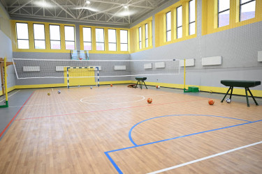 İlham Əliyev Lənkəran Dövlət Peşə Təhsil Mərkəzinin açılışında iştirak edib