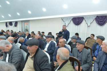 Taleh Qaraşov Boladi kəndinin sakinlərinin qayğı və problemlərini dinləyib