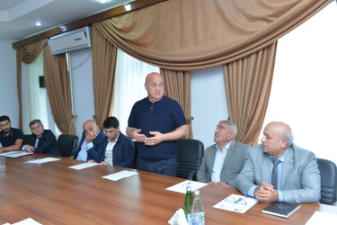 Lənkəranda kənd təsərrüfatı məsələlərinə həsr olunan müşavirə keçirilib