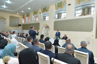Taleh Qaraşov Şağlakücə və Ballabur kəndlərinin sakinlərinin qayğı və problemlərini dinləyib
