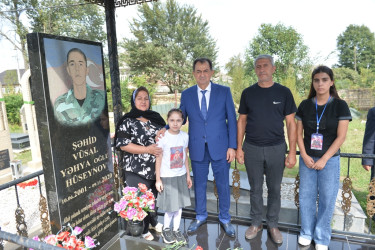 Taleh Qaraşov şəhid Samir Quliyev və Vüsal Quliyevin anım günündə məzarını ziyarət edib