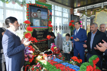 Taleh Qaraşov şəhid Araz İbadlının anım günündə iştirak edib