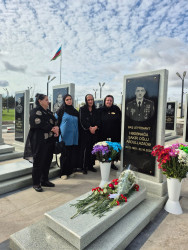Şəhid Həsənağa Abdullazadənin anım günündə məzarı ziyarət olunub