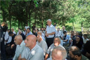 Taleh Qaraşov ucqar dağ kəndləri olan Tuado və Köhnə Gəgir kəndlərinin sakinlərinin qayğı və problemlərini dinləyib