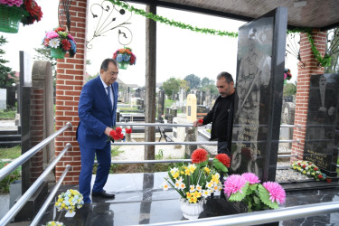 Taleh Qaraşov şəhid Rəşid Məmmədovun anım günündə iştirak edib