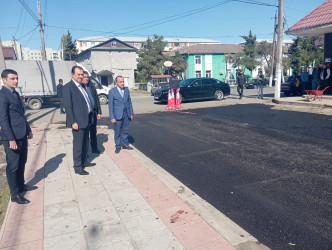 Taleh Qaraşov asfaltlanması həyata keçirilən Əli Məmmədov küçəsinə baxış keçirib