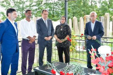  Lənkəran ŞİH başçısı antiterror əməliyyatları zamanı şəhid olan Mirmusa Hüseynzadə, Vüqar Heydərov, Aqil Əkbərov və Məhəmməd Hüseynovun məzarlarını ziyarət edib