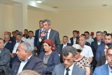 Taleh Qaraşov dağ kəndi olan Bəliton sakinlərinin qayğı və problemlərini dinləyib