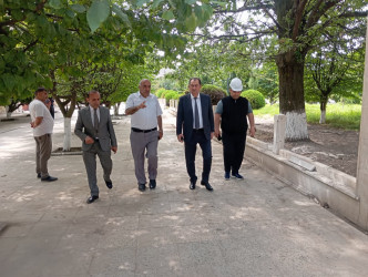 Taleh Qaraşov Lənkəranda “Şəhərsalma və memarlıq ili” çərçivəsində aparılan abadlıq-yenidənqurma işləri ilə yerində tanış olub