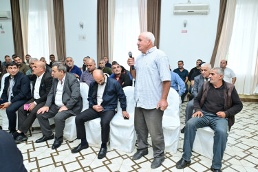 Lənkəran ŞİH başçısı Qurumba və Narbağı kəndlərinin sakinlərinin qayğı və problemlərini dinləyib