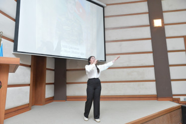 Taleh Qaraşov Milli Qəhrəman Əsgər Əliyevin anım günündə abidəsini ziyarət edib