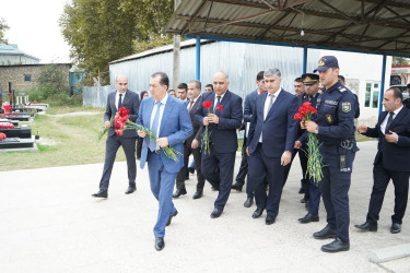 Taleh Qaraşov Vətən müharibəsi şəhidi Elmar İbayevin anım günündə məzarını ziyarət edib