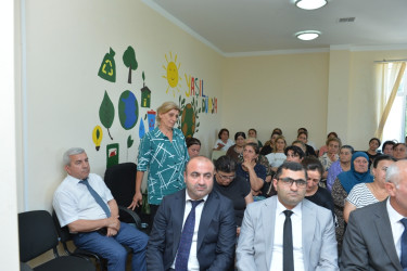 Taleh Qaraşov Hirkan qəsəbə və Parakənd kəndinin sakinlərinin qayğı və problemlərini dinləyib