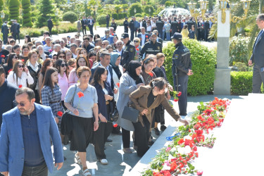 Lənkəranda Ümummilli Lider Heydər Əliyevin anadan olmasının  103-cü ildönümü ehtiramla qeyd olunub