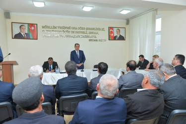 Taleh Qaraşov Qurumba və Narbağı kəndlərinin sakinlərinin qayğı və problemlərini dinləyib