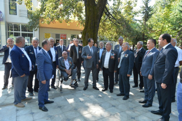 Lənkəranda “Veteranlar Parkı” əsaslı təmirdən sonra sakinlərin istifadəsinə verilib