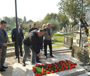 Taleh Qaraşov şəhid Kamran Əliyevin anım günündə iştirak edib