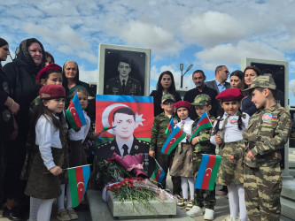 Şəhid Həsənağa Abdullazadənin anım günündə məzarı ziyarət olunub