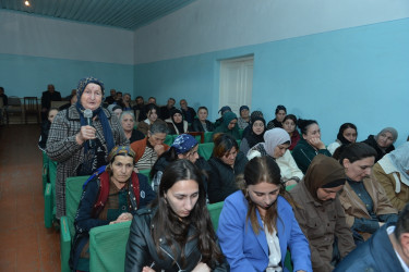 Taleh Qaraşov Göyşaban və Ürgə kəndlərinin sakinlərinin müraciətlərini dinləyib