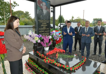  Lənkəran ŞİH başçısı antiterror əməliyyatları zamanı şəhid olan Mirmusa Hüseynzadə, Vüqar Heydərov, Aqil Əkbərov və Məhəmməd Hüseynovun məzarlarını ziyarət edib