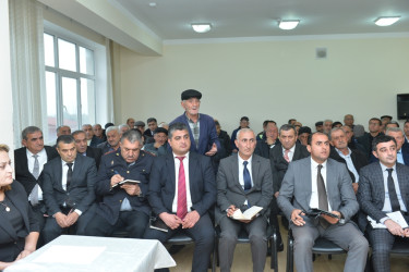 Taleh Qaraşov Qurumba və Narbağı kəndlərinin sakinlərinin qayğı və problemlərini dinləyib
