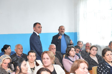 Taleh Qaraşov Vel və Siyavar kəndlərinin sakinlərinin qayğı və problemlərini dinləyib