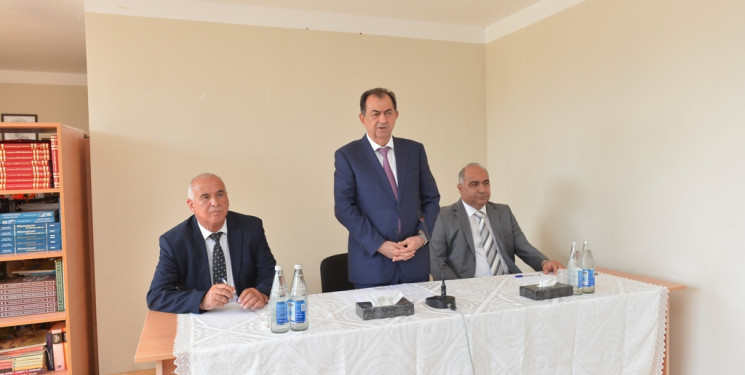 Taleh Qaraşov Balıqçılar qəsəbəsinin sakinlərinin qayğı və problemlərini dinləyib